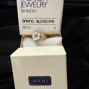 NIB Avon Spring Blossoms Ring in Gold and Silver